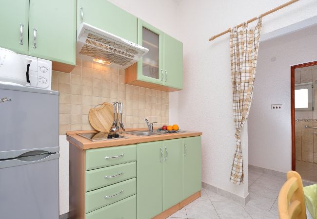 Apartament w Drage - Apartament w Drage z Widok na morze, balkon, Klimatyzacja, WIFI (566-2) Apartament w Drage - Apartament w Drage z Widok na morze, balkon, Klimatyzacja, WIFI (566-2)