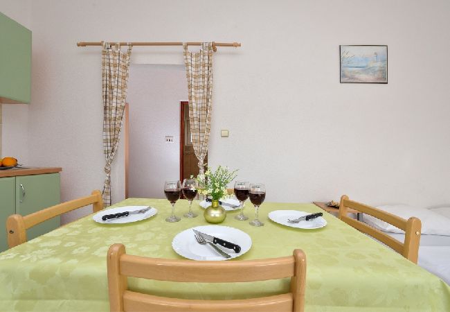 Apartament w Drage - Apartament w Drage z Widok na morze, balkon, Klimatyzacja, WIFI (566-2) Apartament w Drage - Apartament w Drage z Widok na morze, balkon, Klimatyzacja, WIFI (566-2)