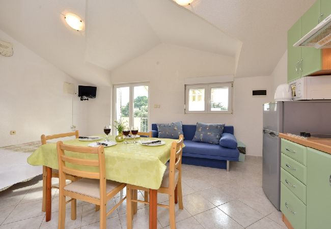 Apartament w Drage - Apartament w Drage z Widok na morze, balkon, Klimatyzacja, WIFI (566-2) Apartament w Drage - Apartament w Drage z Widok na morze, balkon, Klimatyzacja, WIFI (566-2)