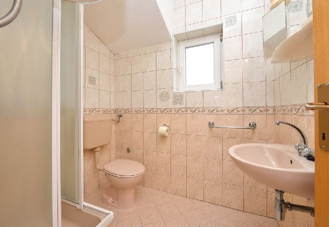 Apartament w Drage - Apartament w Drage z Widok na morze, balkon, Klimatyzacja, WIFI (566-2) Apartament w Drage - Apartament w Drage z Widok na morze, balkon, Klimatyzacja, WIFI (566-2)