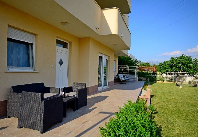 Apartament w Kaštel Sucurac - Apartament w Kaštel Sućurac z Widok na morze, balkon, Klimatyzacja, WIFI (570-1) Apartament w Kaštel Sucurac - Apartament w Kaštel Sućurac z Widok na morze, balkon, Klimatyzacja, WIFI (570-1)