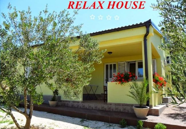 Dom w Drage - Domek wypoczynkowy w Drage z Widok na morze, balkon, Klimatyzacja, WIFI (592-1) Dom w Drage - Domek wypoczynkowy w Drage z Widok na morze, balkon, Klimatyzacja, WIFI (592-1)