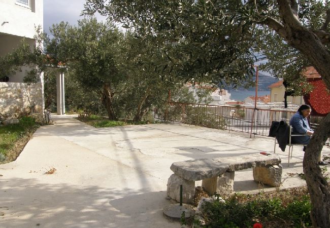 Apartament w Duce - Apartament w Duće z Widok na morze, taras, Klimatyzacja, Pralka (595-1) Apartament w Duce - Apartament w Duće z Widok na morze, taras, Klimatyzacja, Pralka (595-1)