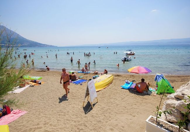 Apartament w Duce - Apartament w Duće z Widok na morze, taras, Klimatyzacja, Pralka (595-1) Apartament w Duce - Apartament w Duće z Widok na morze, taras, Klimatyzacja, Pralka (595-1)