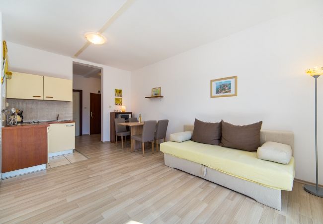 Apartament w Brist - Apartament w Brist z balkon, Klimatyzacja, WIFI (610-3) Apartament w Brist - Apartament w Brist z balkon, Klimatyzacja, WIFI (610-3)