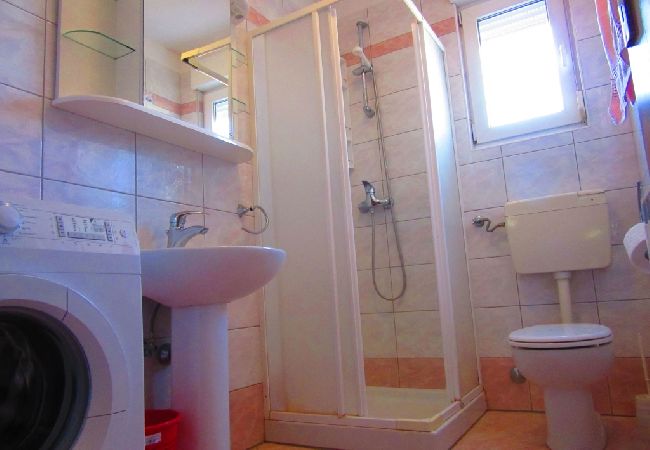 Apartament w Pula - Apartament w Pula z taras, Klimatyzacja, WIFI, Pralka (633-1) Apartament w Pula - Apartament w Pula z taras, Klimatyzacja, WIFI, Pralka (633-1)
