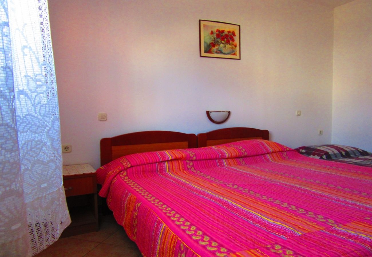 Apartament w Pula - Apartament w Pula z taras, Klimatyzacja, WIFI, Pralka (633-1)