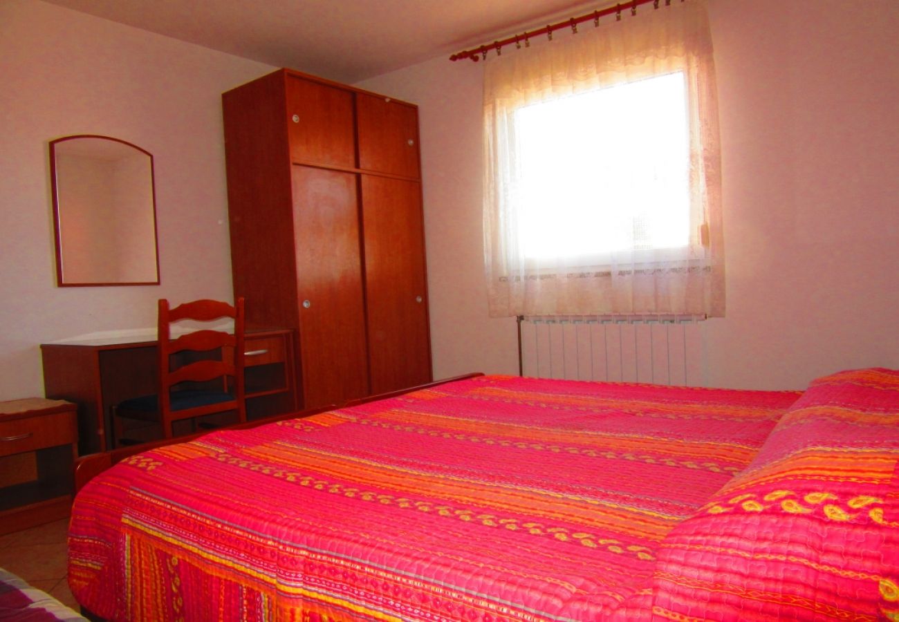 Apartament w Pula - Apartament w Pula z taras, Klimatyzacja, WIFI, Pralka (633-1)