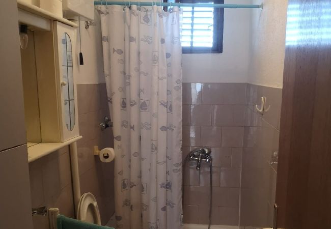 Apartament w Stanici - Ferienwohnung in Stanići mit Meerblick, Balkon, Klimaanlage, W-LAN (634-1) Apartament w Stanici - Ferienwohnung in Stanići mit Meerblick, Balkon, Klimaanlage, W-LAN (634-1)