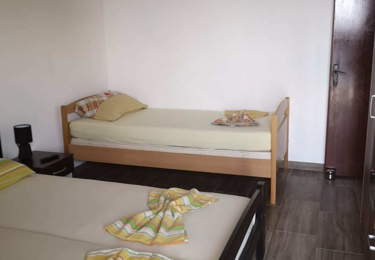 Apartament w Stanici - Ferienwohnung in Stanići mit Meerblick, Balkon, Klimaanlage, W-LAN (634-1)