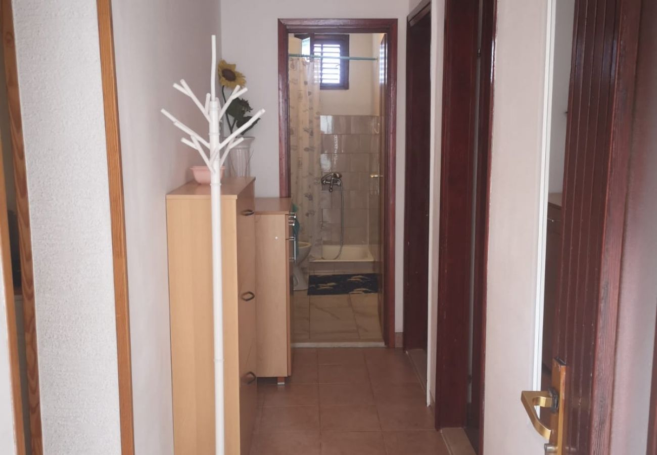 Apartament w Stanici - Ferienwohnung in Stanići mit Meerblick, Balkon, Klimaanlage, W-LAN (634-1)