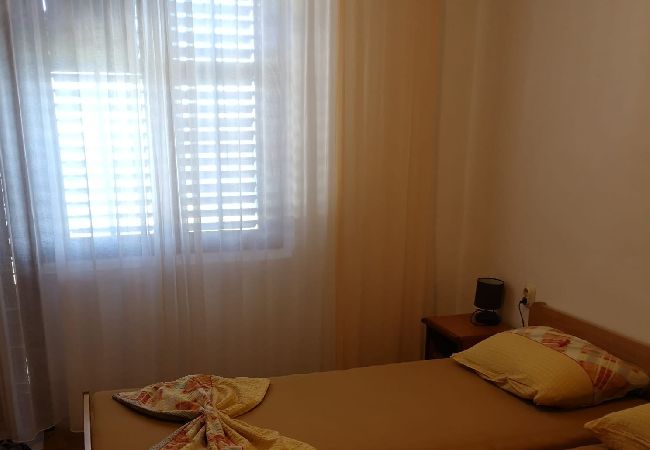 Apartament w Stanici - Ferienwohnung in Stanići mit Meerblick, Balkon, Klimaanlage, W-LAN (634-3) Apartament w Stanici - Ferienwohnung in Stanići mit Meerblick, Balkon, Klimaanlage, W-LAN (634-3)