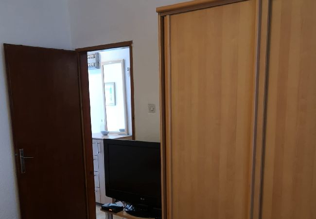 Apartament w Stanici - Ferienwohnung in Stanići mit Meerblick, Balkon, Klimaanlage, W-LAN (634-3) Apartament w Stanici - Ferienwohnung in Stanići mit Meerblick, Balkon, Klimaanlage, W-LAN (634-3)