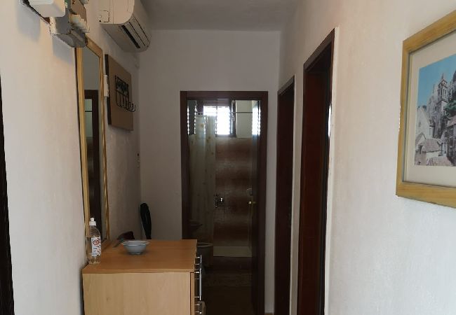 Apartament w Stanici - Ferienwohnung in Stanići mit Meerblick, Balkon, Klimaanlage, W-LAN (634-3) Apartament w Stanici - Ferienwohnung in Stanići mit Meerblick, Balkon, Klimaanlage, W-LAN (634-3)