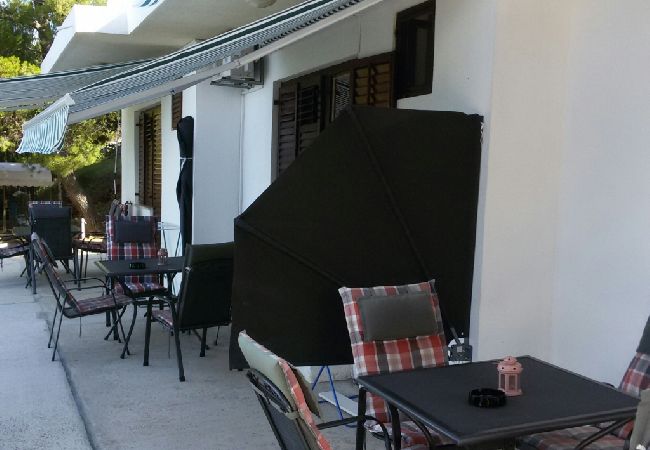 Apartament w Stanici - Ferienwohnung in Stanići mit Meerblick, Balkon, Klimaanlage, W-LAN (634-3) Apartament w Stanici - Ferienwohnung in Stanići mit Meerblick, Balkon, Klimaanlage, W-LAN (634-3)