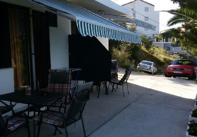 Apartament w Stanici - Ferienwohnung in Stanići mit Meerblick, Balkon, Klimaanlage, W-LAN (634-3) Apartament w Stanici - Ferienwohnung in Stanići mit Meerblick, Balkon, Klimaanlage, W-LAN (634-3)