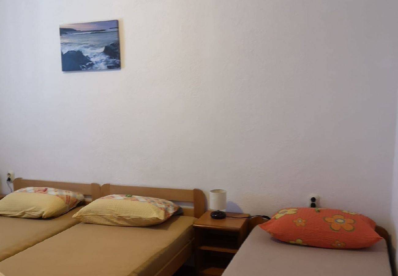 Apartament w Stanici - Ferienwohnung in Stanići mit Meerblick, Balkon, Klimaanlage, W-LAN (634-3)