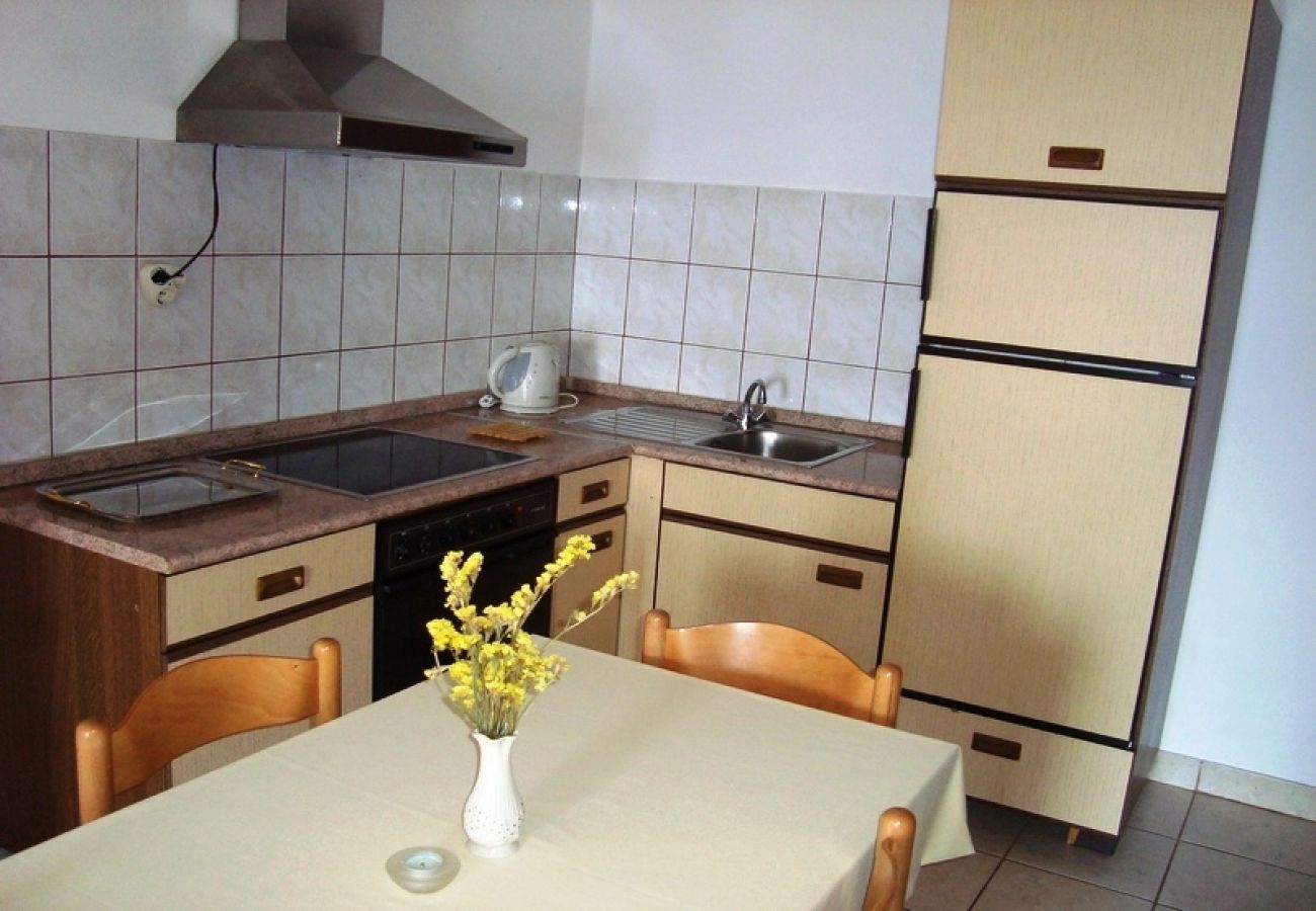 Apartament w Brist - Apartament w Brist z Widok na morze, balkon, Klimatyzacja, WIFI (641-1)