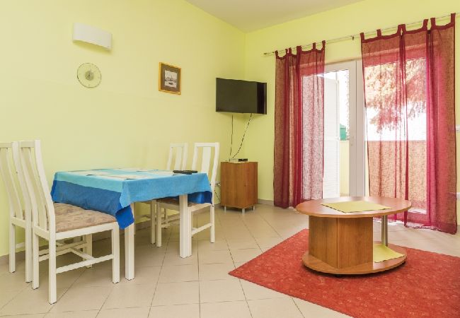 Apartament w Umag - Apartament w Umag z balkon, Klimatyzacja, WIFI (653-1) Apartament w Umag - Apartament w Umag z balkon, Klimatyzacja, WIFI (653-1)