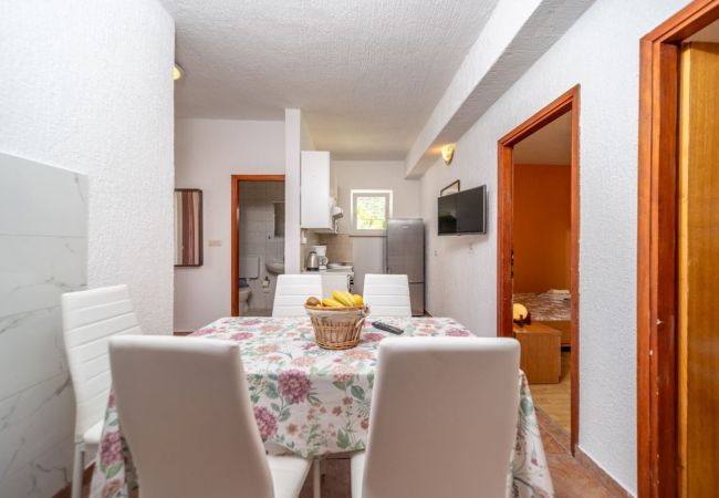 Apartament w Rab - Apartament w Barbat z balkon, Klimatyzacja (660-3) Apartament w Rab - Apartament w Barbat z balkon, Klimatyzacja (660-3)