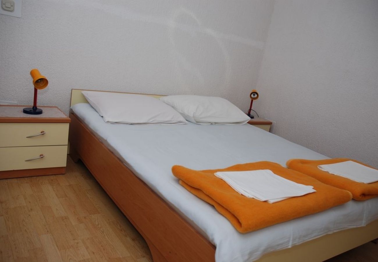 Apartament w Rab - Apartament w Barbat z balkon, Klimatyzacja (660-3)