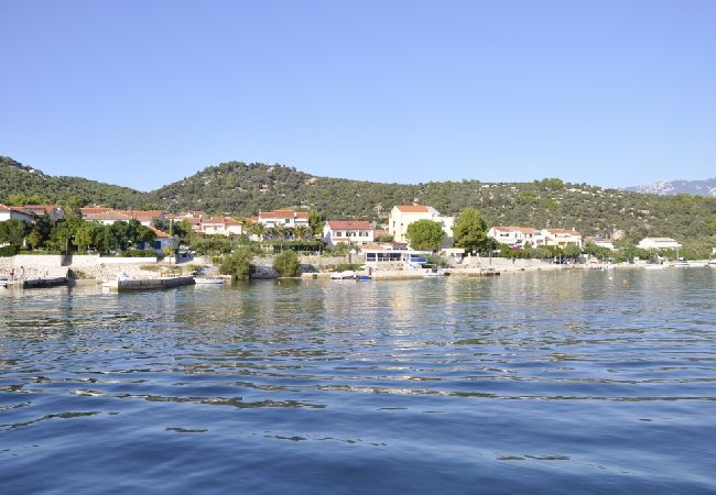 Apartament w Rab - Apartament w Barbat z Widok na morze, balkon, Klimatyzacja (660-4) Apartament w Rab - Apartament w Barbat z Widok na morze, balkon, Klimatyzacja (660-4)