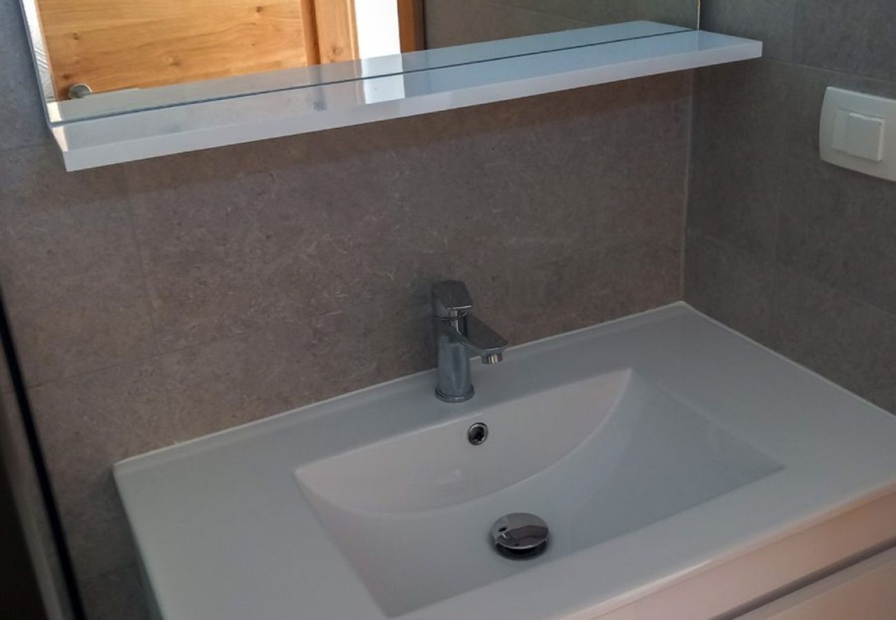 Apartament w Rab - Apartament w Barbat z Widok na morze, balkon, Klimatyzacja (660-4) Apartament w Rab - Apartament w Barbat z Widok na morze, balkon, Klimatyzacja (660-4)