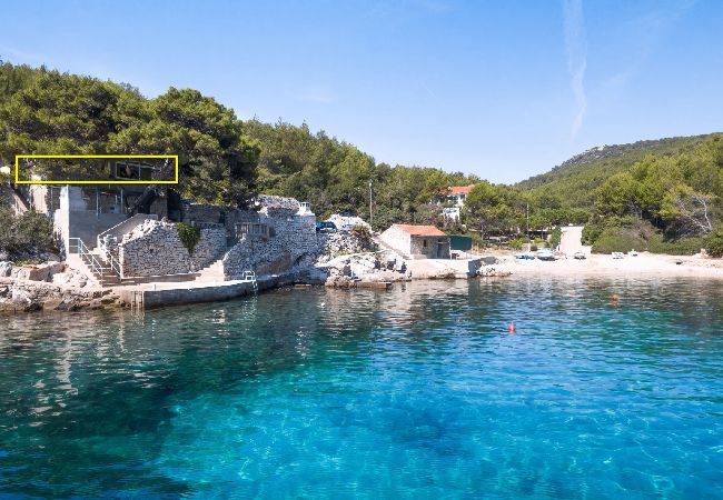 Apartament w Karbuni - Apartament w Karbuni z Widok na morze, taras, Klimatyzacja, WIFI (217-3) Apartament w Karbuni - Apartament w Karbuni z Widok na morze, taras, Klimatyzacja, WIFI (217-3)