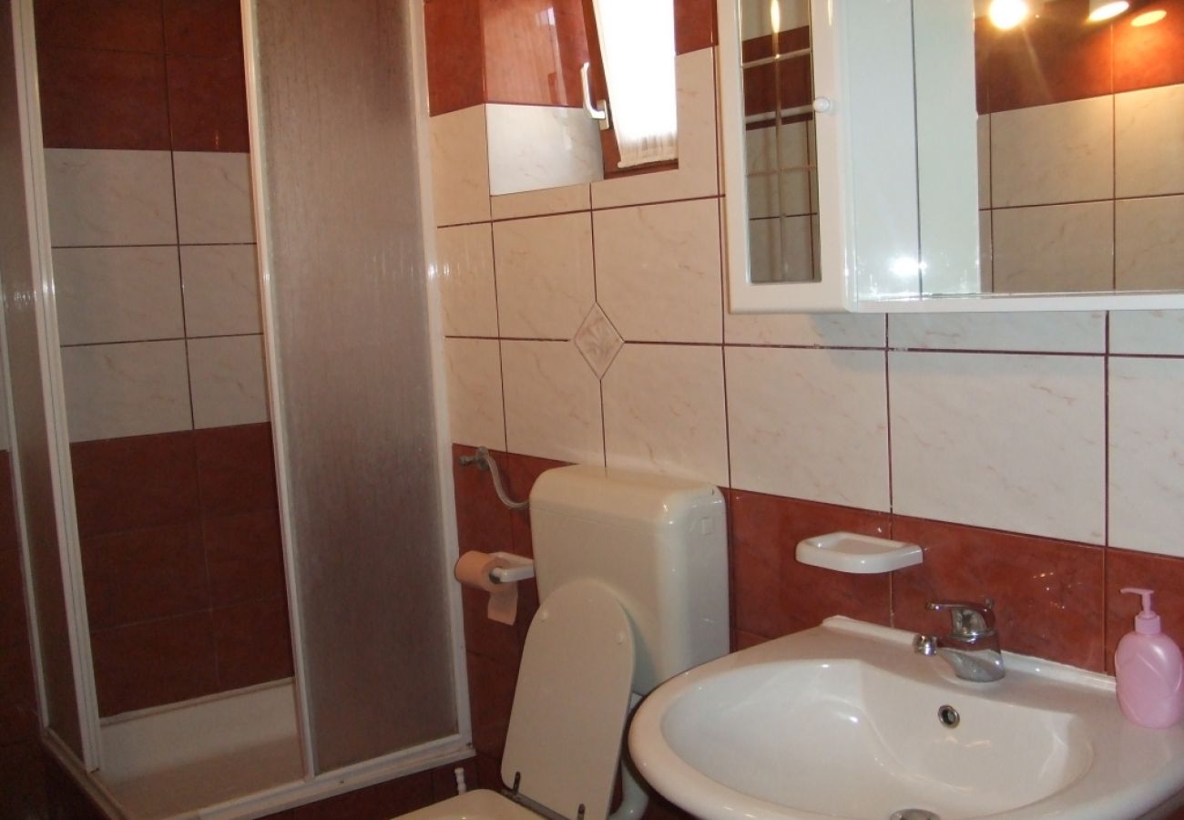 Apartament w Bol - Apartament w Bol z Widok na morze, balkon, Klimatyzacja, WIFI (652-1)