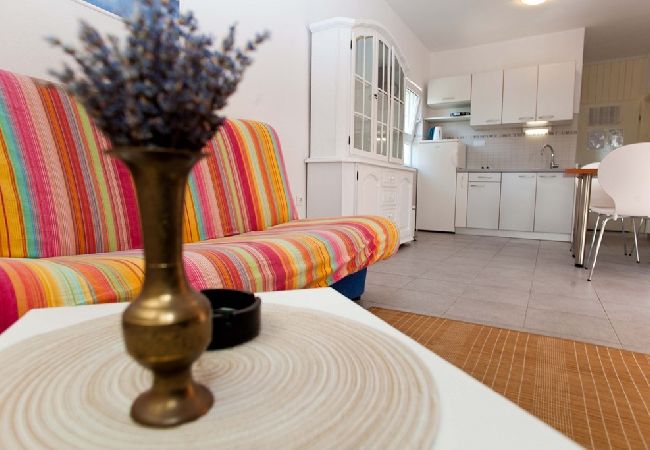 Apartament w Podgora - Apartament w Podgora z Widok na morze, taras, Klimatyzacja, WIFI (849-1) Apartament w Podgora - Apartament w Podgora z Widok na morze, taras, Klimatyzacja, WIFI (849-1)