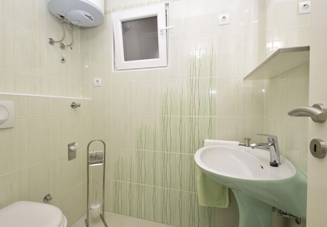 Apartament w Nin - Apartament w Zaton (Zadar) z balkon, Klimatyzacja, WIFI, Pralka (685-1)