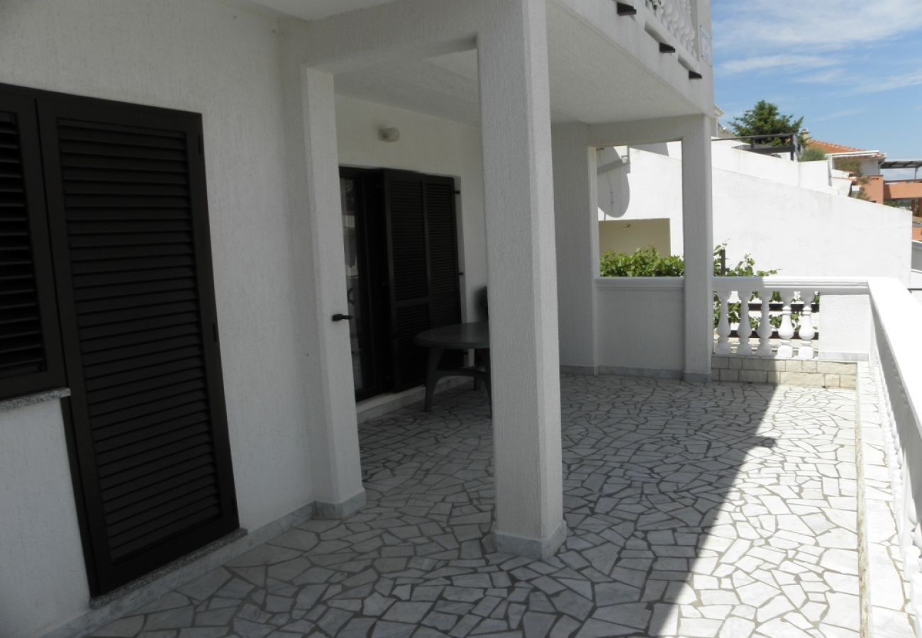 Apartament w Baška - Apartament w Baška z Widok na morze, taras, Klimatyzacja, WIFI (863-2)