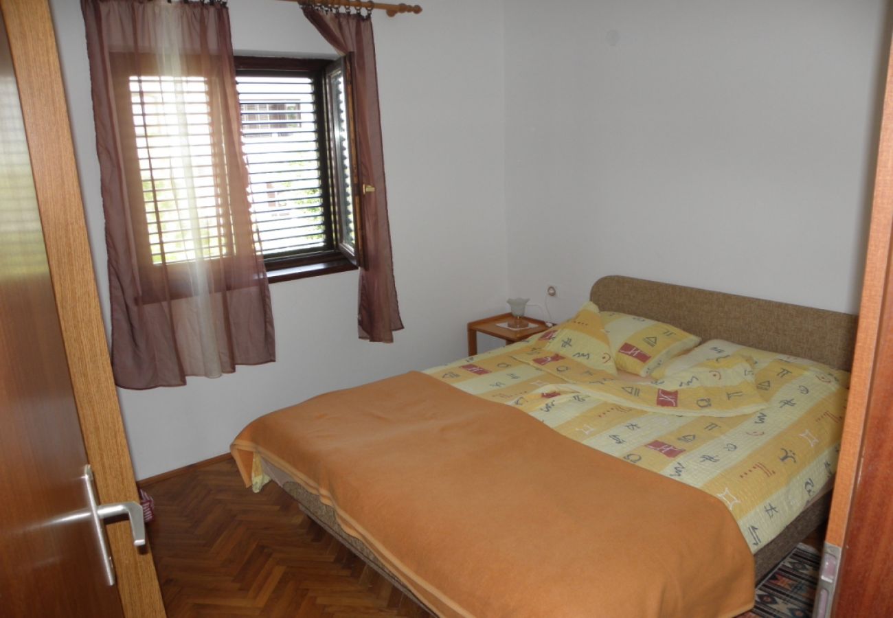 Apartament w Baška - Apartament w Baška z taras, Klimatyzacja, WIFI, Pralka (863-3)