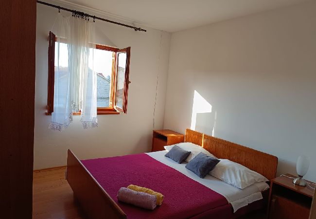 Apartament w Bibinje - Apartament w Bibinje z Widok na morze, balkon, Klimatyzacja, WIFI (868-1) Apartament w Bibinje - Apartament w Bibinje z Widok na morze, balkon, Klimatyzacja, WIFI (868-1)