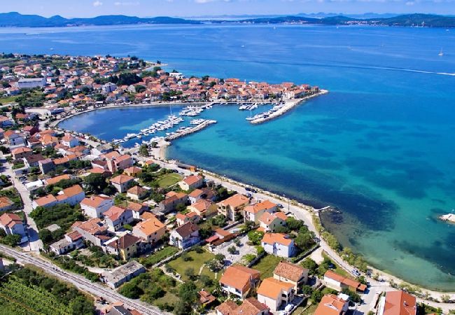Apartament w Bibinje - Apartament w Bibinje z Widok na morze, balkon, Klimatyzacja, WIFI (868-1) Apartament w Bibinje - Apartament w Bibinje z Widok na morze, balkon, Klimatyzacja, WIFI (868-1)