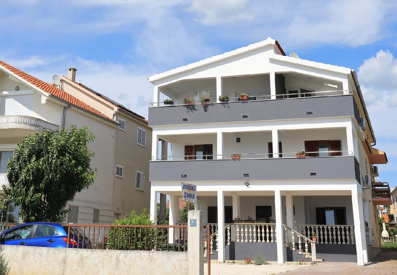 Apartament w Bibinje - Apartament w Bibinje z Widok na morze, balkon, Klimatyzacja, WIFI (868-1)