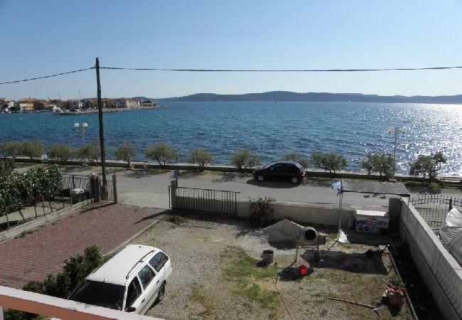 Apartament w Bibinje - Apartament w Bibinje z Widok na morze, taras, Klimatyzacja, WIFI (868-3) Apartament w Bibinje - Apartament w Bibinje z Widok na morze, taras, Klimatyzacja, WIFI (868-3)