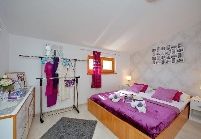 Apartament w Bibinje - Apartament w Bibinje z Widok na morze, balkon, Klimatyzacja, WIFI (5193-5) Apartament w Bibinje - Apartament w Bibinje z Widok na morze, balkon, Klimatyzacja, WIFI (5193-5)
