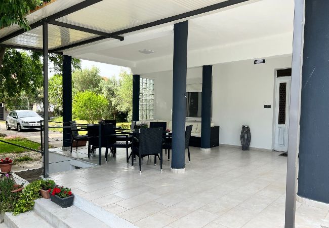 Apartament w Bibinje - Apartament w Bibinje z taras, Klimatyzacja, WIFI, Pralka (877-3) Apartament w Bibinje - Apartament w Bibinje z taras, Klimatyzacja, WIFI, Pralka (877-3)