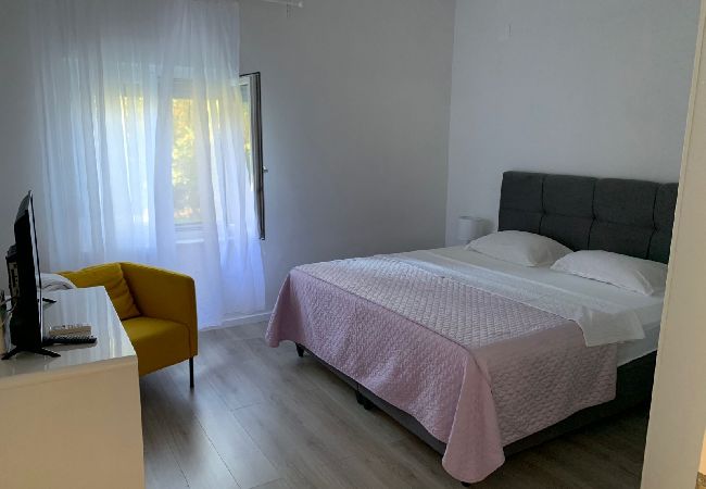 Apartament w Bibinje - Apartament w Bibinje z taras, Klimatyzacja, WIFI, Pralka (877-3) Apartament w Bibinje - Apartament w Bibinje z taras, Klimatyzacja, WIFI, Pralka (877-3)