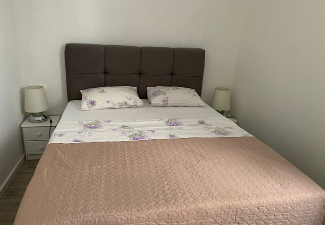 Apartament w Bibinje - Apartament w Bibinje z taras, Klimatyzacja, WIFI, Pralka (877-3) Apartament w Bibinje - Apartament w Bibinje z taras, Klimatyzacja, WIFI, Pralka (877-3)
