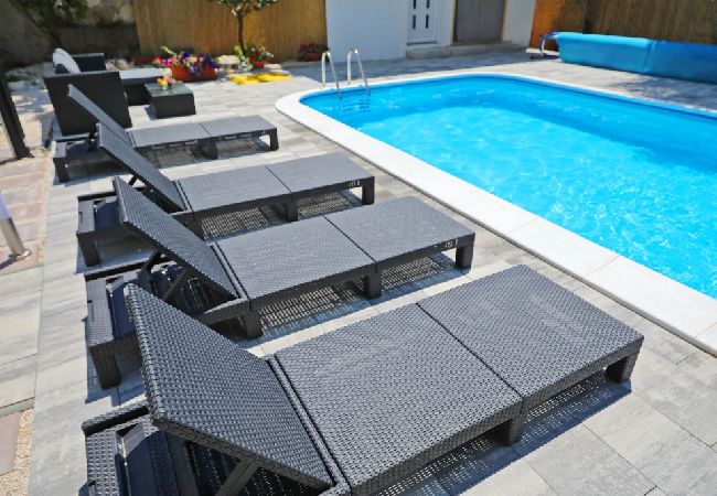 Apartament w Bibinje - Apartament w Bibinje z taras, Klimatyzacja, WIFI, Pralka (877-3) Apartament w Bibinje - Apartament w Bibinje z taras, Klimatyzacja, WIFI, Pralka (877-3)