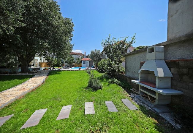 Apartament w Bibinje - Apartament w Bibinje z taras, Klimatyzacja, WIFI, Pralka (877-3) Apartament w Bibinje - Apartament w Bibinje z taras, Klimatyzacja, WIFI, Pralka (877-3)