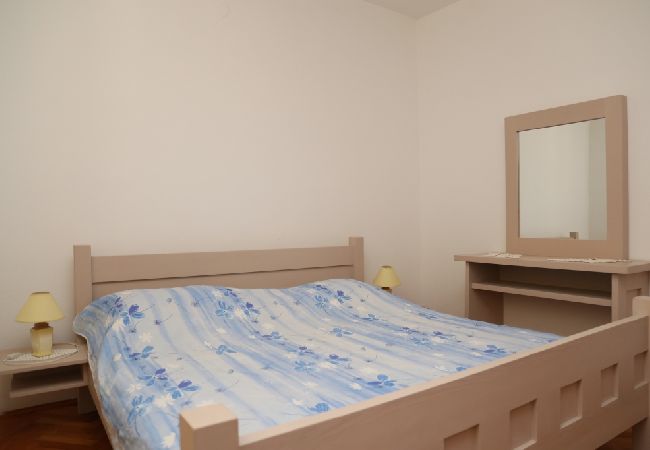 Apartament w Lumbarda - Apartament w Lumbarda z Widok na morze, taras, WIFI, Pralka (869-3) Apartament w Lumbarda - Apartament w Lumbarda z Widok na morze, taras, WIFI, Pralka (869-3)