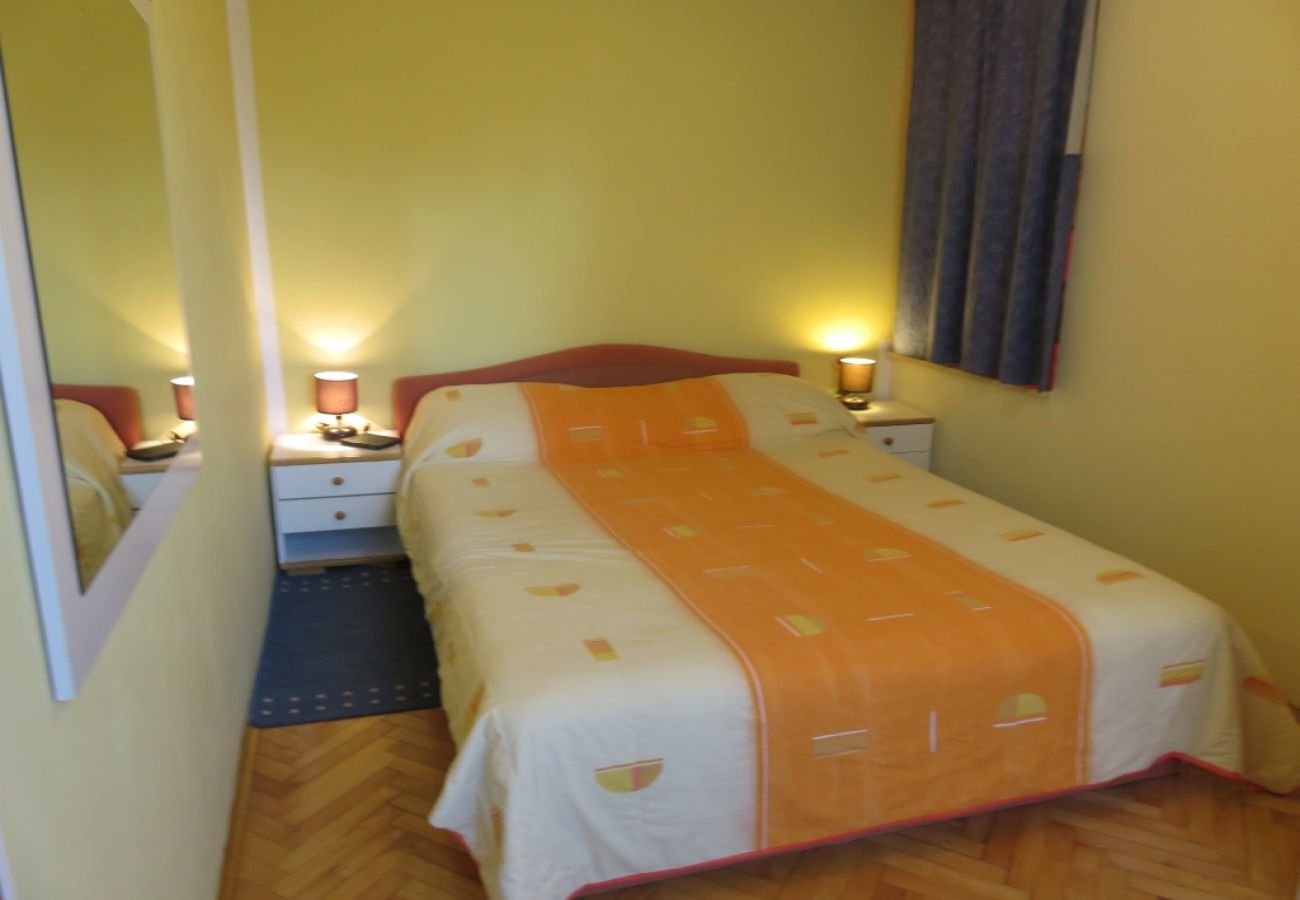 Apartament w Baška - Apartament w Baška z taras, Klimatyzacja, WIFI (883-2)