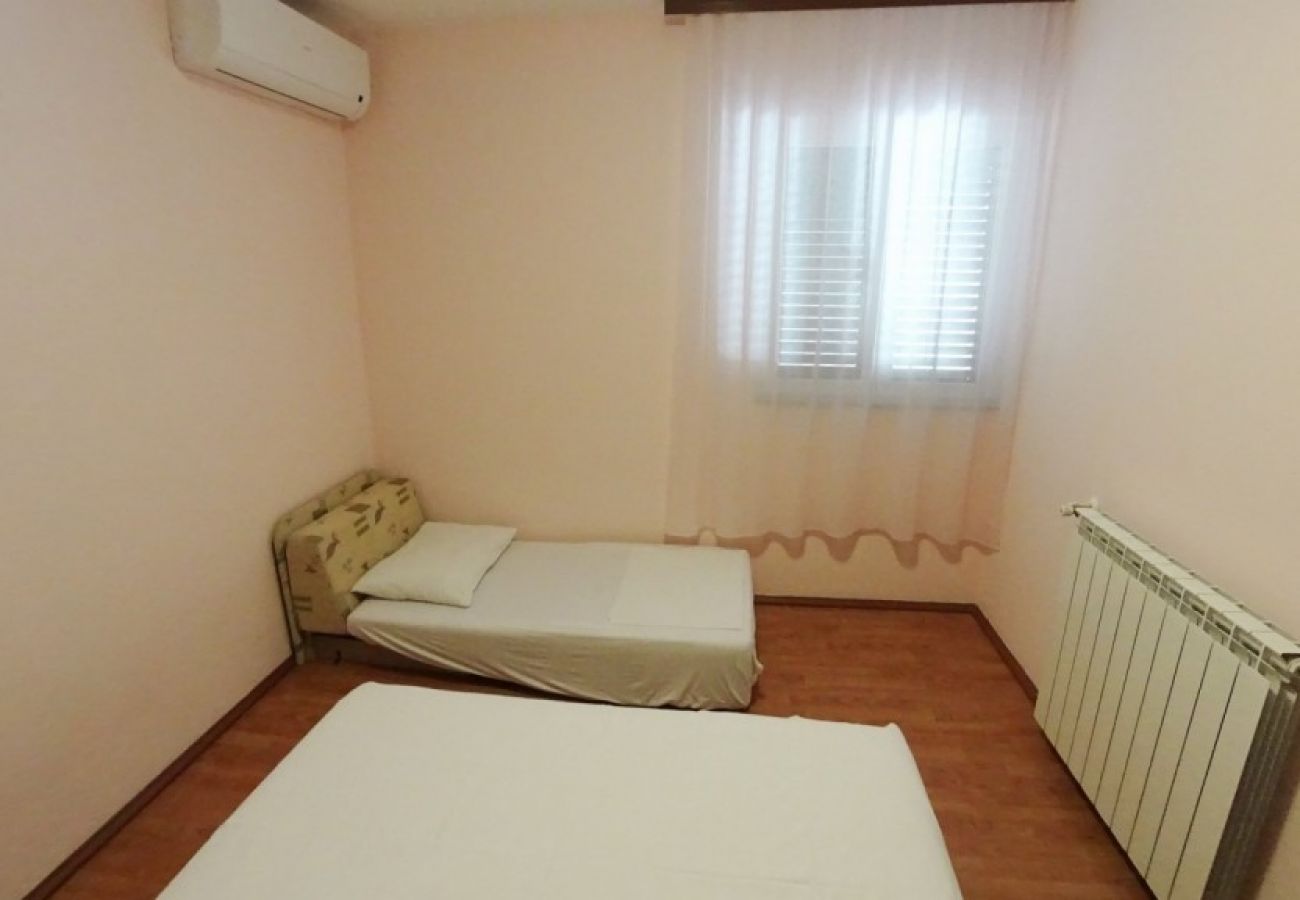 Apartament w Lopar - Apartament w Lopar z taras, Klimatyzacja, WIFI, Pralka (893-5)