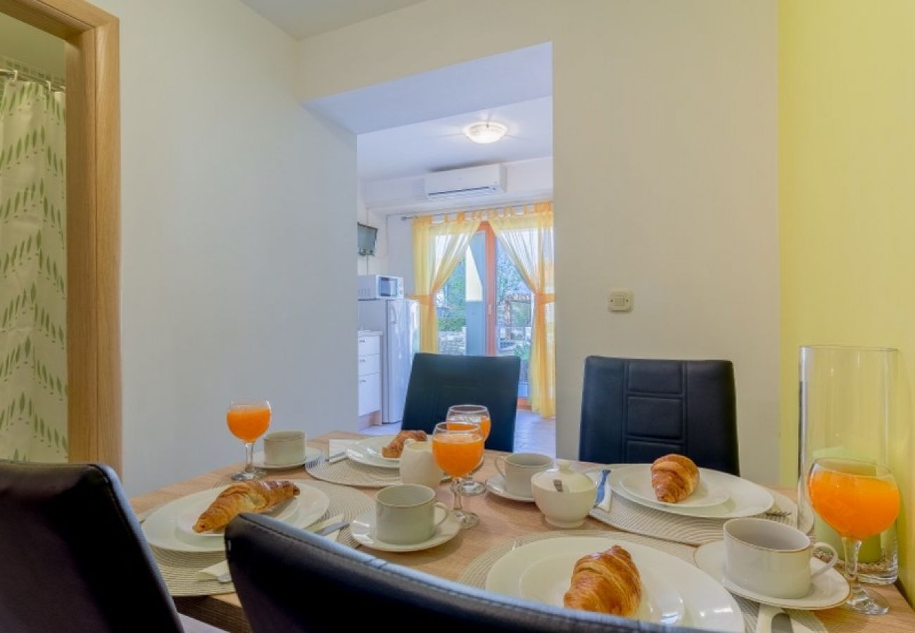 Apartament w Nin - Apartament w Nin z taras, Klimatyzacja, WIFI (864-1)