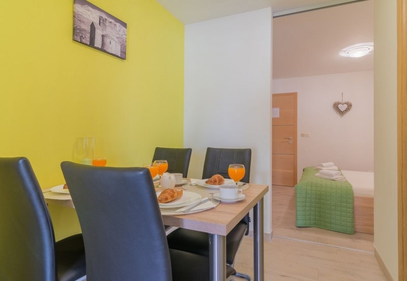 Apartament w Nin - Apartament w Nin z taras, Klimatyzacja, WIFI (864-1)