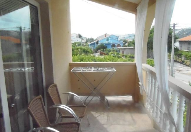 Apartament w Lopar - Apartament w Lopar z taras, Klimatyzacja, WIFI, Pralka (899-2) Apartament w Lopar - Apartament w Lopar z taras, Klimatyzacja, WIFI, Pralka (899-2)