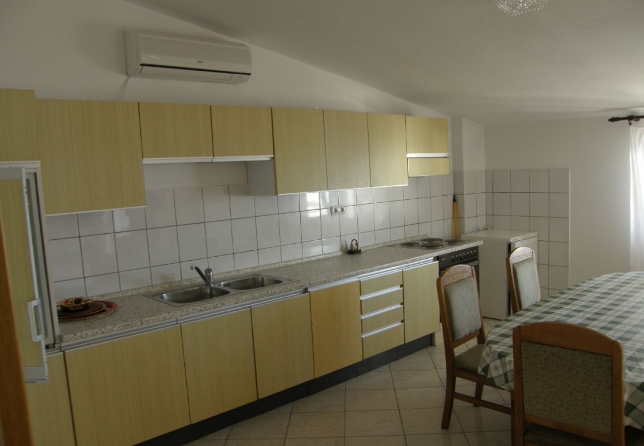 Apartament w Duce - Apartament w Duće z Widok na morze, taras, Klimatyzacja, WIFI (900-2)